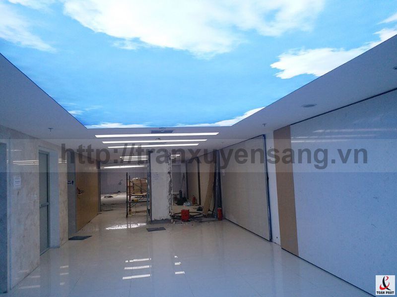 Thi công trần xuyên sáng tại số 25 Lý Thường Kiệt