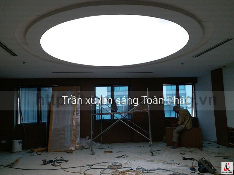 Thi công trần xuyên sáng tại số 25 Lý Thường Kiệt