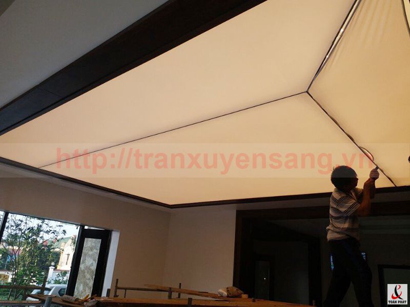 Bàn giao công trình hộp đèn trần xuyên sáng tại Yên Bái