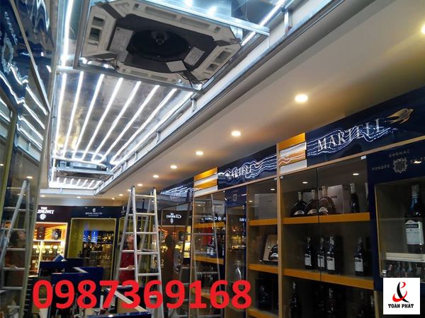 Chi tiết trần xuyên sáng tại kho rượu Ngọc Thanh