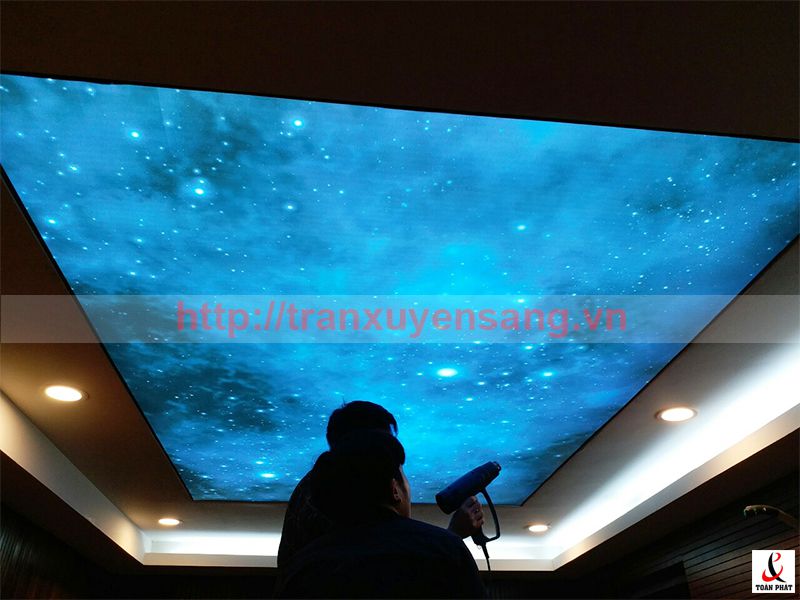 Trần xuyên sáng bầu trời sao tại Hồ Tây