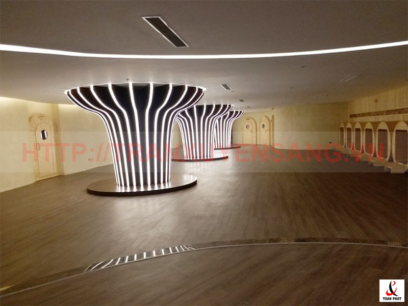 Thi công trần xuyên sáng tại tầng hầm Spa Flamingo Đại Lải